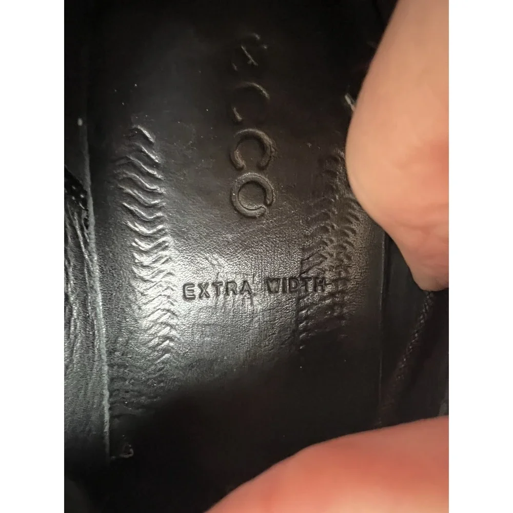 ECCO Women's Soft Leather  Sneaker  Black Size 9 US / 40 EU Extra Width